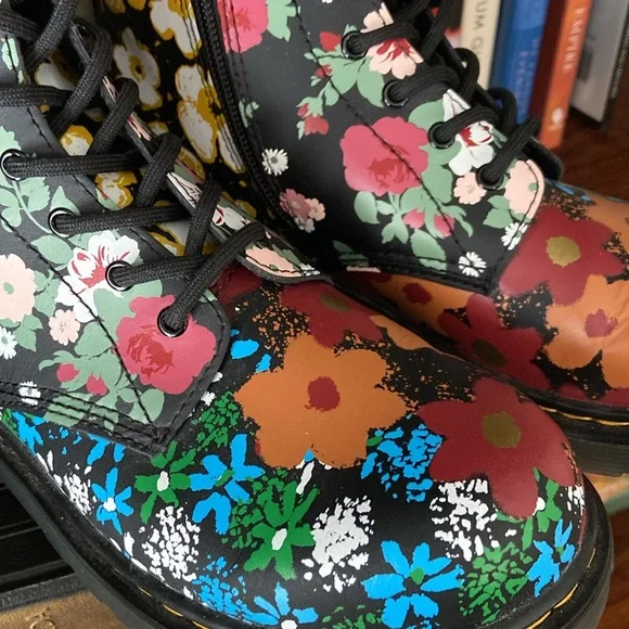 NWOB Dr. Martens 1460 Y Floral Mash Up Boot Youth Size 7 - Picture 13 of 16